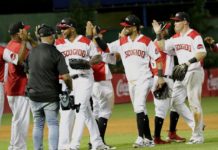 Leones barren a Licey en doble juego