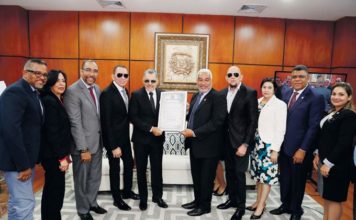 Camara de Diputados reconoce trayectoria de los Hermanos Rosario