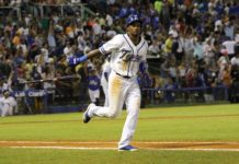 Reyes encabeza triunfo del Licey sobre las Águilas