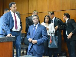 Demandan a Félix Bautista acusado de fraude en operación de compra y venta de terrenos