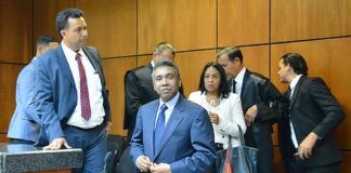 Demandan a Félix Bautista acusado de fraude en operación de compra y venta de terrenos