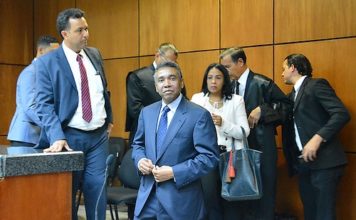 Demandan a Félix Bautista acusado de fraude en operación de compra y venta de terrenos