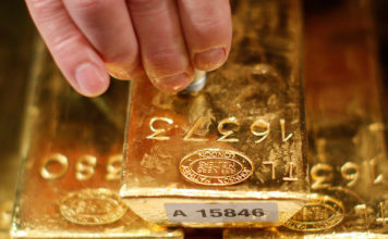 «Las economías emergentes acumulan oro temiendo el colapso del sistema del dólar»