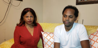 Madre dominicana denuncia discriminación en tribunal de Nueva York