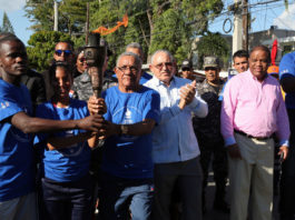 Ministro de Deportes encabeza recorrido de la antorcha de Olimpiadas Especiales en Mao