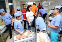 Niños y niñas del CAID desarrollan habilidades jugando a ser médicos y bomberos en ciudad interactiva Peképolis