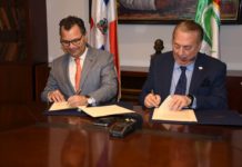 Cultura y Grupo Excel firman convenio para la edición de un libro