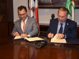 Cultura y Grupo Excel firman convenio para la edición de un libro