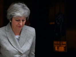 May defiende acuerdo con la UE y promete proteger «la soberanía británica» de Gibraltar