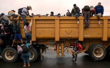 Caravana migrante se acerca a Ciudad de México en su camino a EEUU