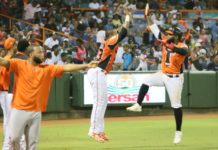 Toros remontan y vencen a las Estrellas