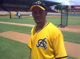 Bernie Castro: «Hasta que no saquen a Manny Acta, las Águilas no van para ningún lado»