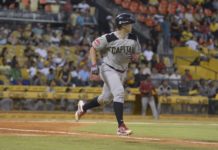 Leones blanquean a las Águilas y siguen en primero