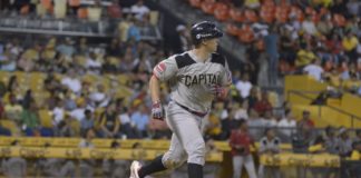 Leones blanquean a las Águilas y siguen en primero