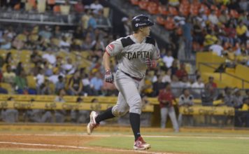 Leones blanquean a las Águilas y siguen en primero