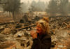«No nos quedó nada»: El incendio que arrasa California destruye por completo una localidad