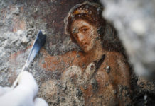 «Tan explícita y sensual»: Hallan en Pompeya un fresco de la bella Leda seducida por el cisne