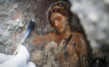 «Tan explícita y sensual»: Hallan en Pompeya un fresco de la bella Leda seducida por el cisne
