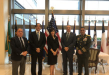 Ministros firman libro condolencias por fallecimiento George H. W. Bush en nombre del gobierno dominicano