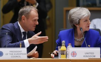 Una fortalecida May mira hacia la UE para salvar el acuerdo del Brexit