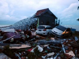 El tsunami en Indonesia causó 426 muertos, según un último balance revisado a la baja
