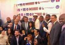 Congresista Adriano Espaillat encabeza encuentro navideño con clubes demócratas en New York