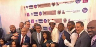 Congresista Adriano Espaillat encabeza encuentro navideño con clubes demócratas en New York