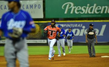 Toros dejan al Licey en el terreno con cuadrangular de Teoscar Hernández