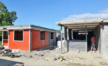 Construyen viviendas con desechos de materiales reciclables