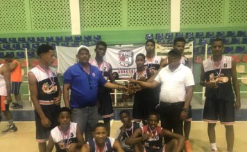 Los Zorros campeón del baloncesto U16 en San Juan