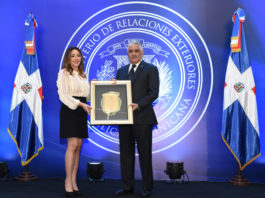MIREX reconoce a arqueóloga dominicana Kathleen Martínez