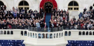 La fiscalía de Manhattan investiga la investidura de Trump por posible financiación ilegal