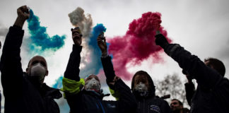 Francia suspende subida del combustible y congela precio de luz y gas tras protestas