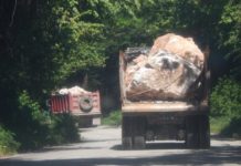 BARAHONA: Empresa de Gonzalo Castillo destruye montaña sobre río en La Ciénaga