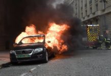 Más Protestas de los ‘chalecos amarillos’ en Francia: “¡Macron, dimisión!”