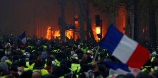 La protesta de los ‘chalecos amarillos’ siembra el caos en París