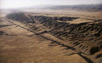 Las placas tectónicas y lo poco que sabemos sobre ellas