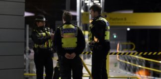 Policía británica investiga el ataque con cuchillo en Mánchester como «terrorista»