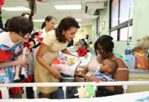 Primera Dama entrega juguetes a niños del Hospital Robert Reid por el Día de los Reyes