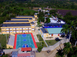 En Espaillat, presidente entrega dos liceos y talleres para politécnico