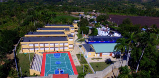 En Espaillat, presidente entrega dos liceos y talleres para politécnico