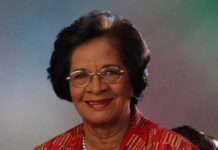 Fallece la profesora Evalina Acosta de Castro