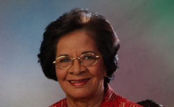 Fallece la profesora Evalina Acosta de Castro