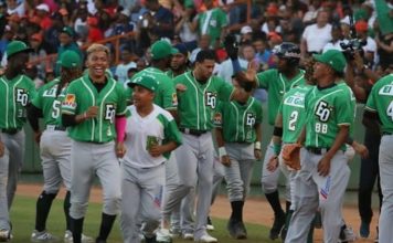 Las Estrellas dominan a los Toros y se acercan a la corona