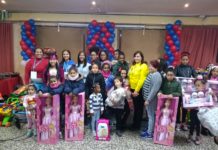 ONG dominicana entrega juguetes en Madrid
