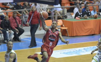 Oliver García debuta con 22 puntos y guía al Plaza a la victoria