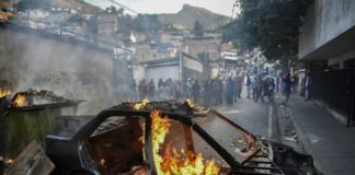 Grupo de militares venezolanos se subleva contra Maduro