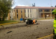 Atentado con coche bomba en escuela de policía de Bogotá deja 10 muertos