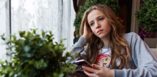 Las adolescentes corren riesgo de padecer depresión a causa de las redes sociales