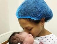 Una niña, primer nacimiento del 2019